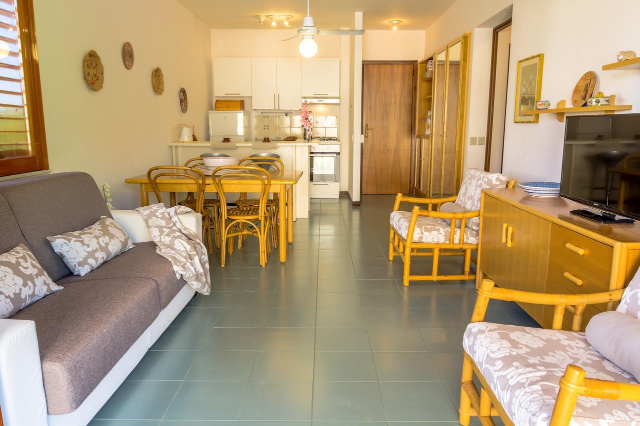 Blue Wood Apartment Letojanni Exterior foto